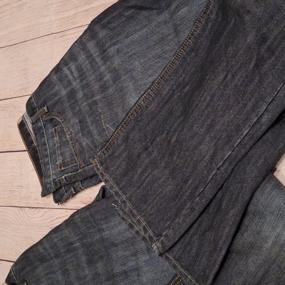 2 Pair Wrangler Jeans Straight Fit Premium 32 X 34 NWT Medium Wash Color - Picture 6 of 8